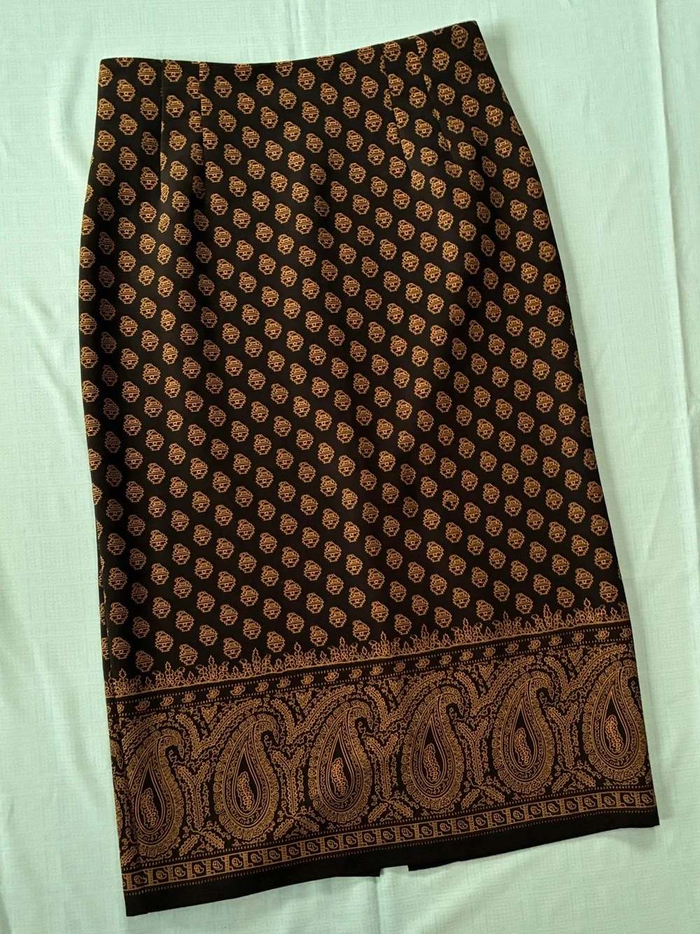 Briggs Black & Gold Paisley Midi Skirt Size 14